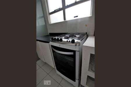 Apartamento à venda com 96m², 2 quartos e 2 vagasDetalhe da cozinha