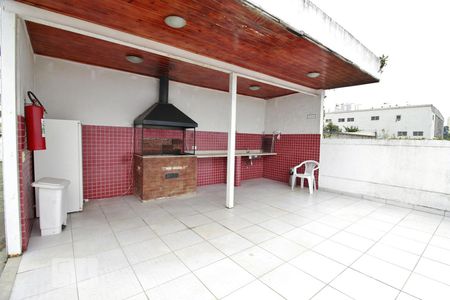 Apartamento à venda com 96m², 2 quartos e 2 vagasChurrasqueira