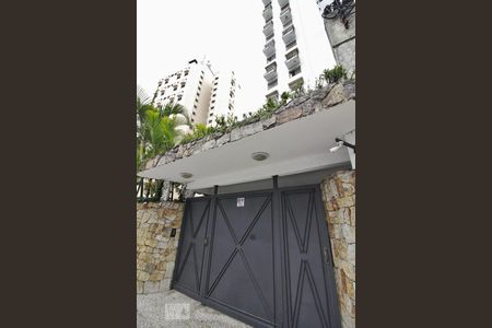 Apartamento à venda com 96m², 2 quartos e 2 vagasFachada