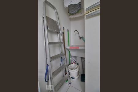 Apartamento à venda com 96m², 2 quartos e 2 vagasÁrea de serviço