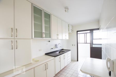 Cozinha de apartamento à venda com 2 quartos, 65m² em Vila São Paulo, São Paulo
