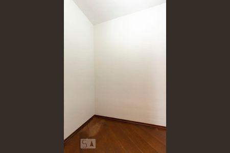 Apartamento para alugar com 120m², 3 quartos e 2 vagasQuarto de serviço 