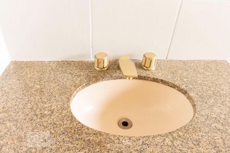 Detalhe banheiro  de apartamento para alugar com 3 quartos, 120m² em Penha de França, São Paulo