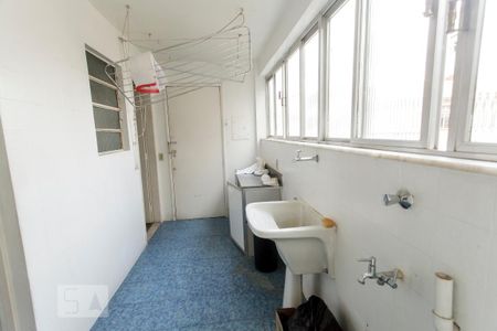 Apartamento à venda com 130m², 4 quartos e 2 vagas Apartamento à venda com 130m², 4 quartos e 2 vagasSERVICO
