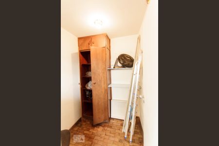 Apartamento à venda com 130m², 4 quartos e 2 vagas Apartamento à venda com 130m², 4 quartos e 2 vagasQUARTO SERVICO