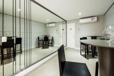 Apartamento para alugar com 36m², 1 quarto e sem vagaÁrea Externa - Salão de Festas
