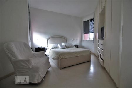 Apartamento à venda com 300m², 3 quartos e 3 vagasSuíte 1