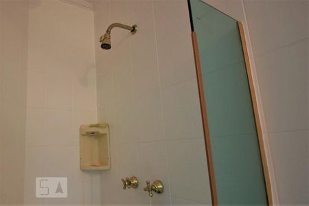 Apartamento à venda com 300m², 3 quartos e 3 vagasChuveiro