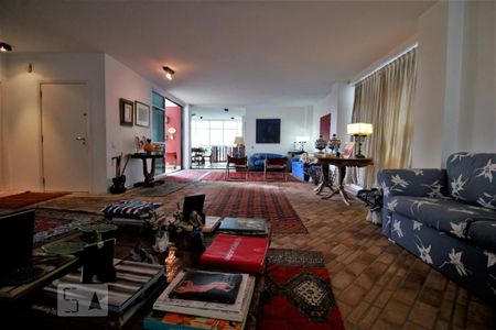 Sala de apartamento à venda com 3 quartos, 300m² em Real Parque, São Paulo