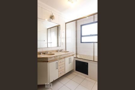 Apartamento para alugar com 199m², 4 quartos e 4 vagasSuíte 1