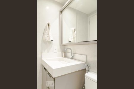 Apartamento para alugar com 85m², 2 quartos e 1 vaga Apartamento para alugar com 85m², 2 quartos e 1 vagaBanheiro