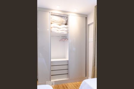 Apartamento para alugar com 85m², 2 quartos e 1 vaga Apartamento para alugar com 85m², 2 quartos e 1 vagaQuarto 2