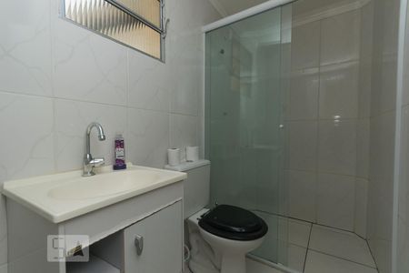 Banheiro de kitnet/studio para alugar com 1 quarto, 40m² em Chácara Inglesa, São Paulo