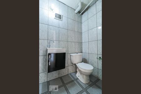 Banheiro Social 01 de apartamento à venda com 3 quartos, 60m² em Taquara, Rio de Janeiro