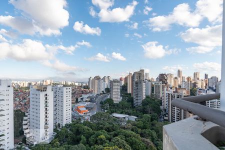 Apartamento para alugar com 170m², 4 quartos e 3 vagas Apartamento para alugar com 170m², 4 quartos e 3 vagasVista da Suíte 3