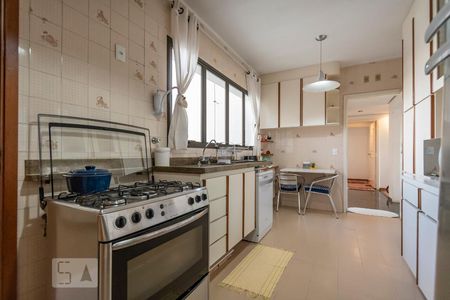 Apartamento para alugar com 170m², 4 quartos e 3 vagas Apartamento para alugar com 170m², 4 quartos e 3 vagasCozinha