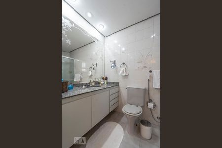 Apartamento para alugar com 170m², 4 quartos e 3 vagas Apartamento para alugar com 170m², 4 quartos e 3 vagasBanheiro da Suíte 3