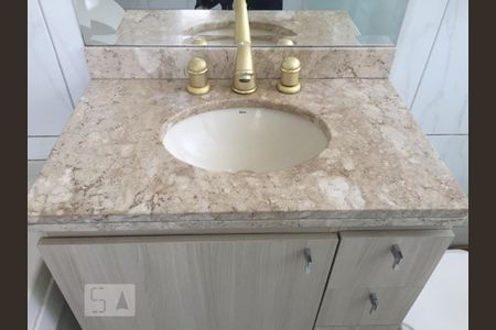 Banheiro de apartamento para alugar com 1 quarto, 55m² em Vila Siqueira (zona Norte), São Paulo