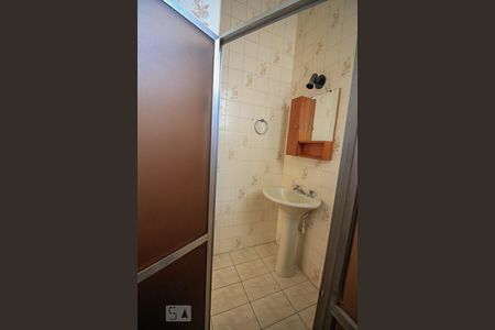 Banheiro de apartamento para alugar com 1 quarto, 40m² em Irajá, Rio de Janeiro