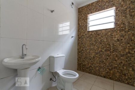 Banheiro Piso Inferior de casa de condomínio para alugar com 2 quartos, 50m² em Vila Libanesa, São Paulo