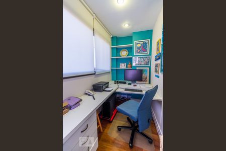 Apartamento para alugar com 240m², 3 quartos e 3 vagas Apartamento para alugar com 240m², 3 quartos e 3 vagasEscritório