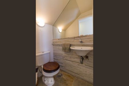 Apartamento para alugar com 240m², 3 quartos e 3 vagas Apartamento para alugar com 240m², 3 quartos e 3 vagasLavabo