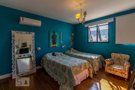 Apartamento para alugar com 240m², 3 quartos e 3 vagas Apartamento para alugar com 240m², 3 quartos e 3 vagasSuíte 2