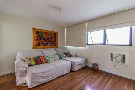 Apartamento para alugar com 240m², 3 quartos e 3 vagasSuíte 1