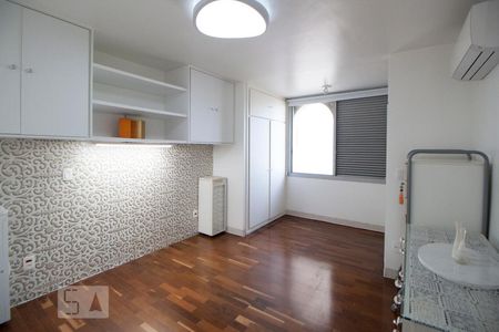 Apartamento para alugar com 115m², 3 quartos e 2 vagasSuite 2