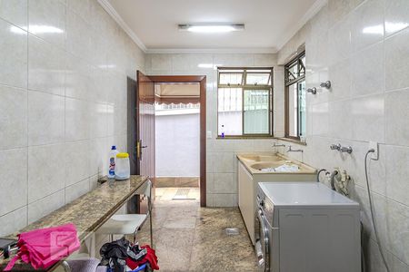 Casa à venda com 550m², 5 quartos e 5 vagasÁrea de Serviço