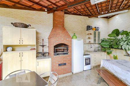 Casa à venda com 550m², 5 quartos e 5 vagasChurrasqueira