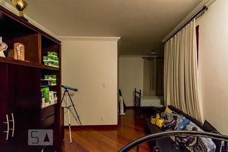 Casa à venda com 550m², 5 quartos e 5 vagasQuarto 1