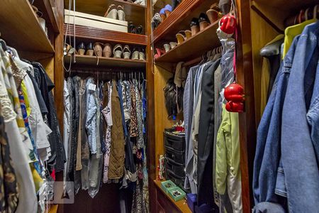 Casa à venda com 550m², 5 quartos e 5 vagasClosset do Quarto 5