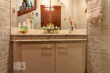 Casa à venda com 550m², 5 quartos e 5 vagasLavabo