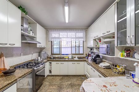 Casa à venda com 550m², 5 quartos e 5 vagasCozinha