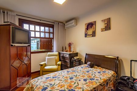 Casa à venda com 550m², 5 quartos e 5 vagasQuarto 2