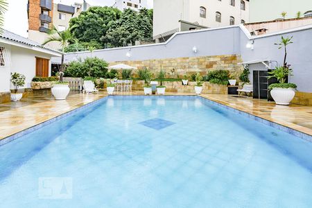 Casa à venda com 550m², 5 quartos e 5 vagasPiscina