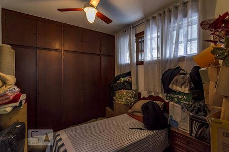 Casa à venda com 550m², 5 quartos e 5 vagasQuarto de Serviço