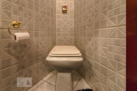 Casa à venda com 550m², 5 quartos e 5 vagasLavabo