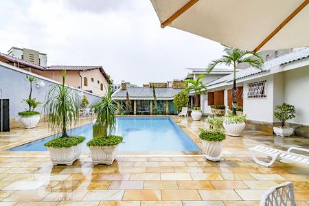 Casa à venda com 550m², 5 quartos e 5 vagasPiscina