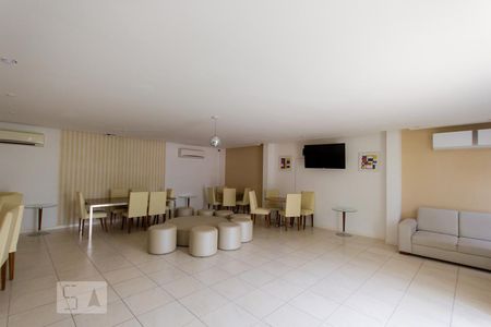 Apartamento à venda com 52m², 2 quartos e 1 vaga Apartamento à venda com 52m², 2 quartos e 1 vagaSalão de Festas