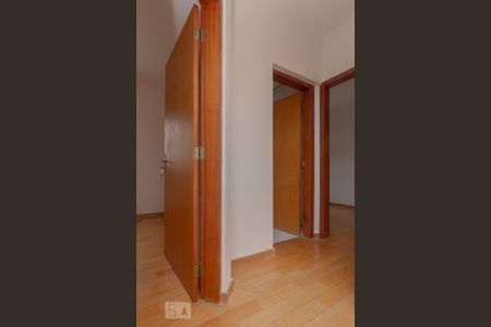 Corredor de apartamento para alugar com 2 quartos, 60m² em Jardim Vila Mariana, São Paulo