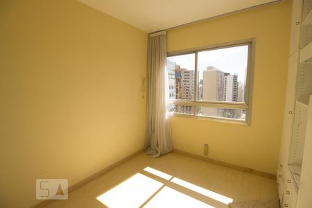 Quarto 1 de apartamento para alugar com 3 quartos, 150m² em Centro, Curitiba