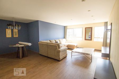 Sala de apartamento para alugar com 3 quartos, 150m² em Centro, Curitiba