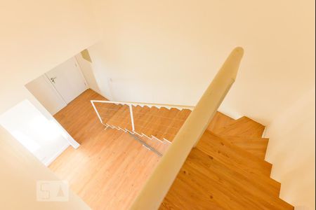 Apartamento à venda com 82m², 2 quartos e 2 vagasEscadas