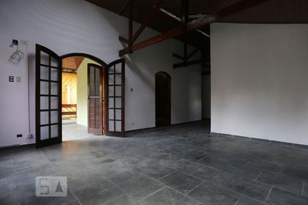 Sala de casa à venda com 7 quartos, 210m² em Vila Yolanda, Osasco