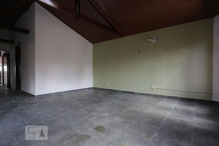 Sala de casa à venda com 7 quartos, 210m² em Vila Yolanda, Osasco