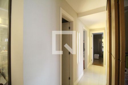 Sala - Corredor de apartamento para alugar com 4 quartos, 110m² em Jacarepaguá, Rio de Janeiro