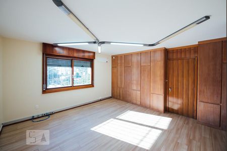 Casa à venda com 269m², 6 quartos e 2 vagasSuite ou sala diretor