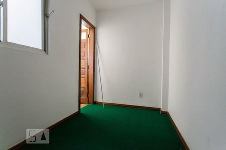Quarto de Serviço de apartamento para alugar com 2 quartos, 101m² em Moinhos de Vento, Porto Alegre